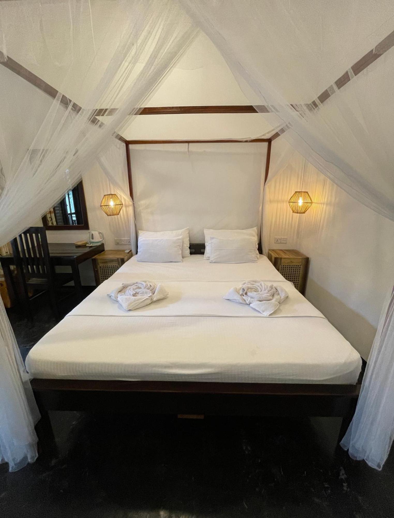 Agra Arugambay Hostel Vịnh Arugam Ngoại thất bức ảnh