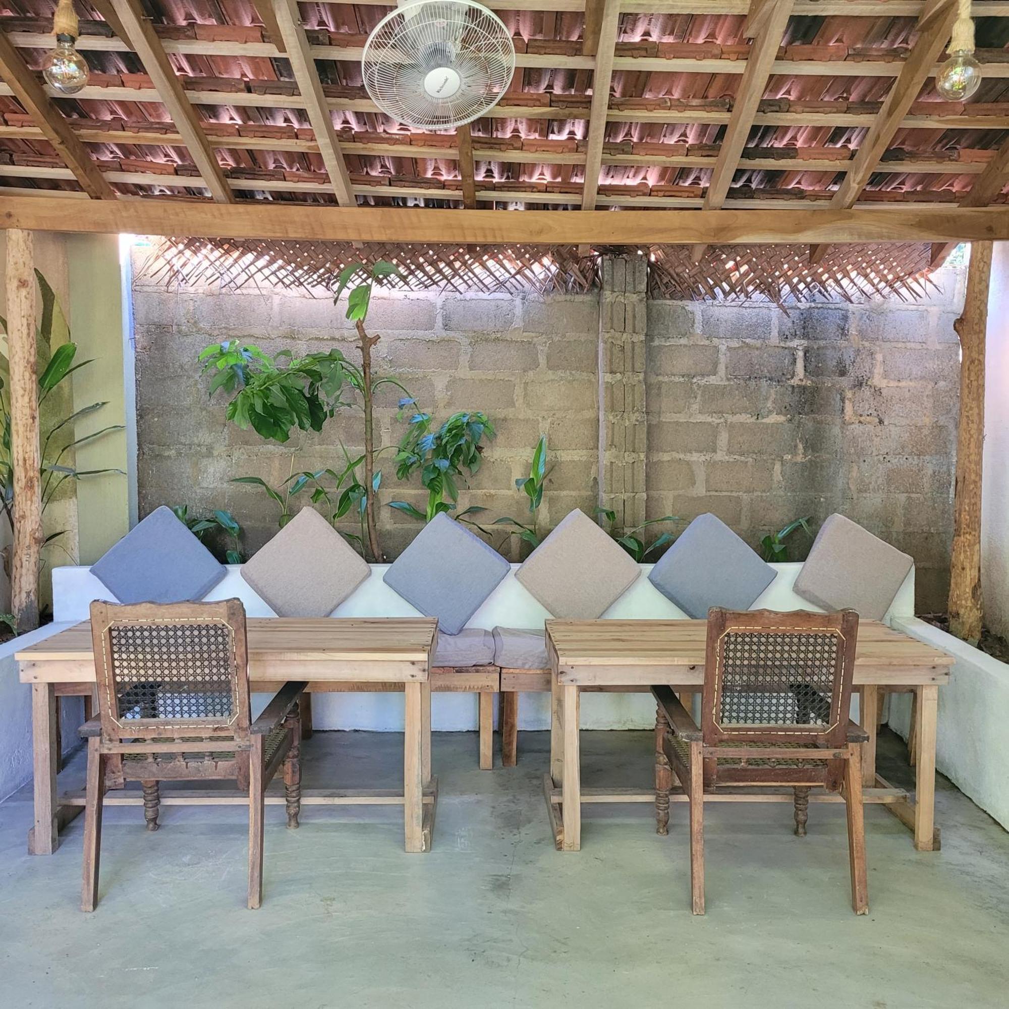 Agra Arugambay Hostel Vịnh Arugam Ngoại thất bức ảnh