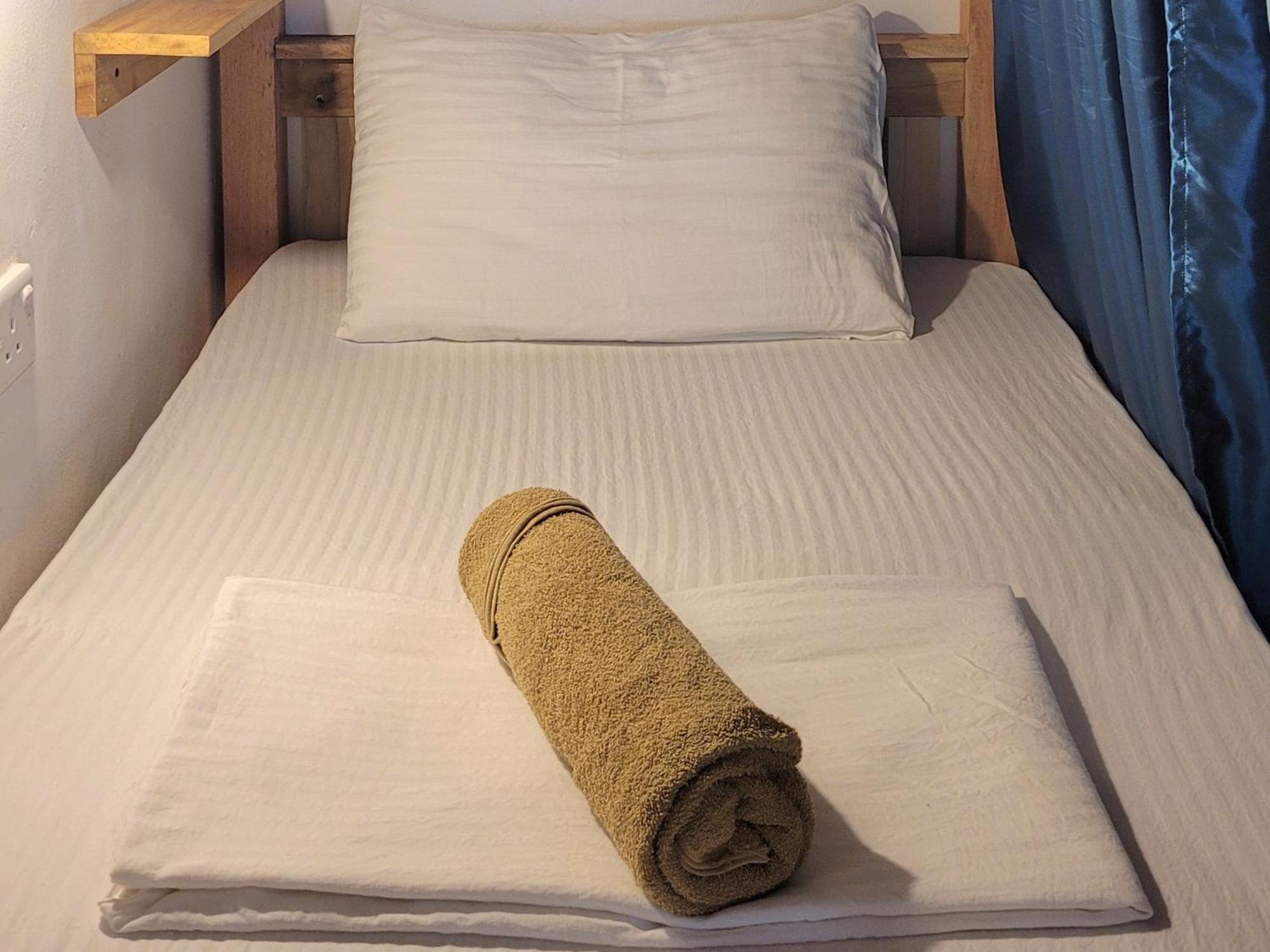 Agra Arugambay Hostel Vịnh Arugam Phòng bức ảnh