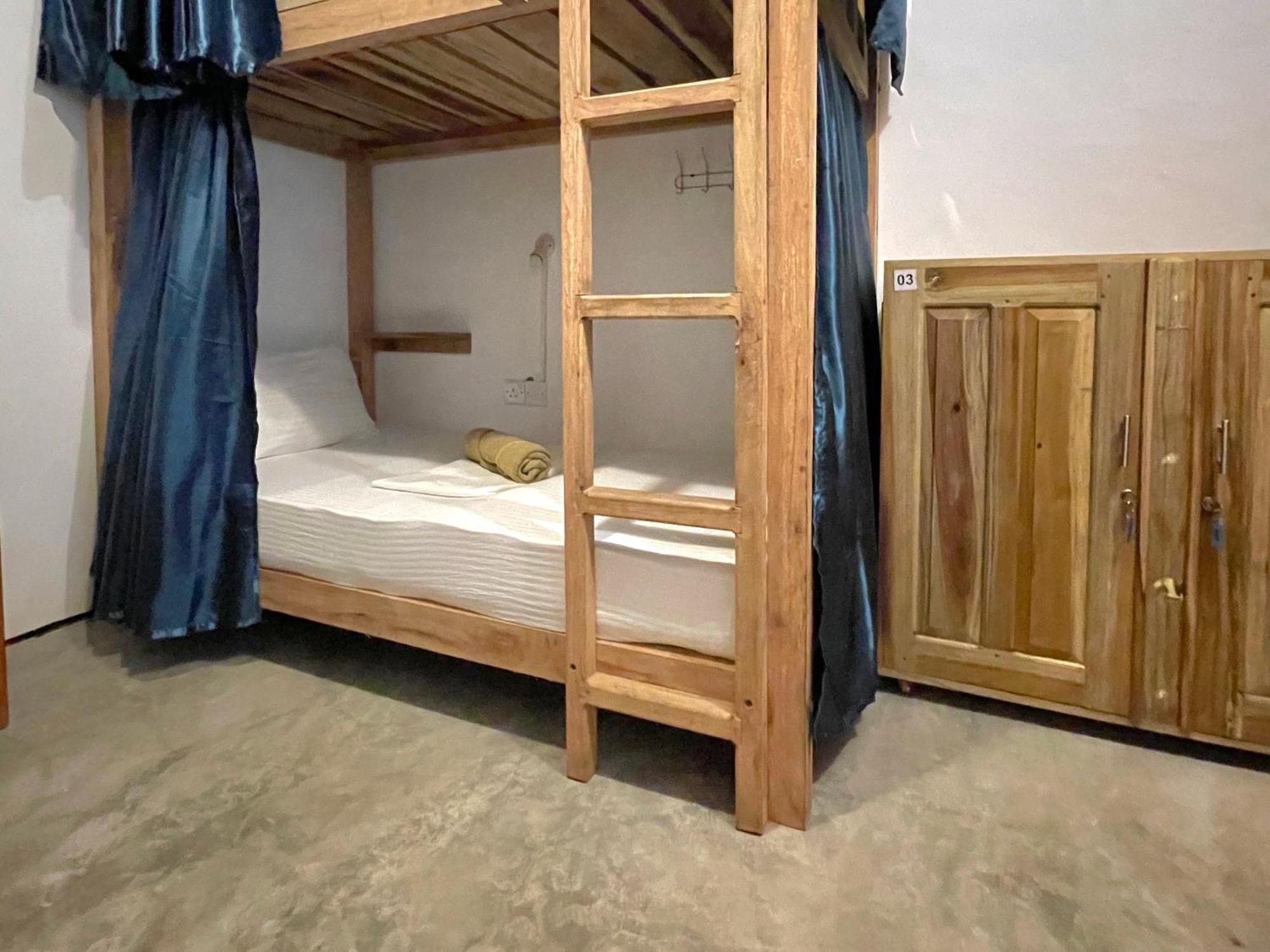 Agra Arugambay Hostel Vịnh Arugam Phòng bức ảnh